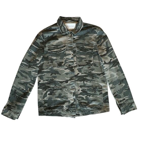 Mustard Seed Camo Jacket Woman’s Size Small Button Down - Picture 2 of 4